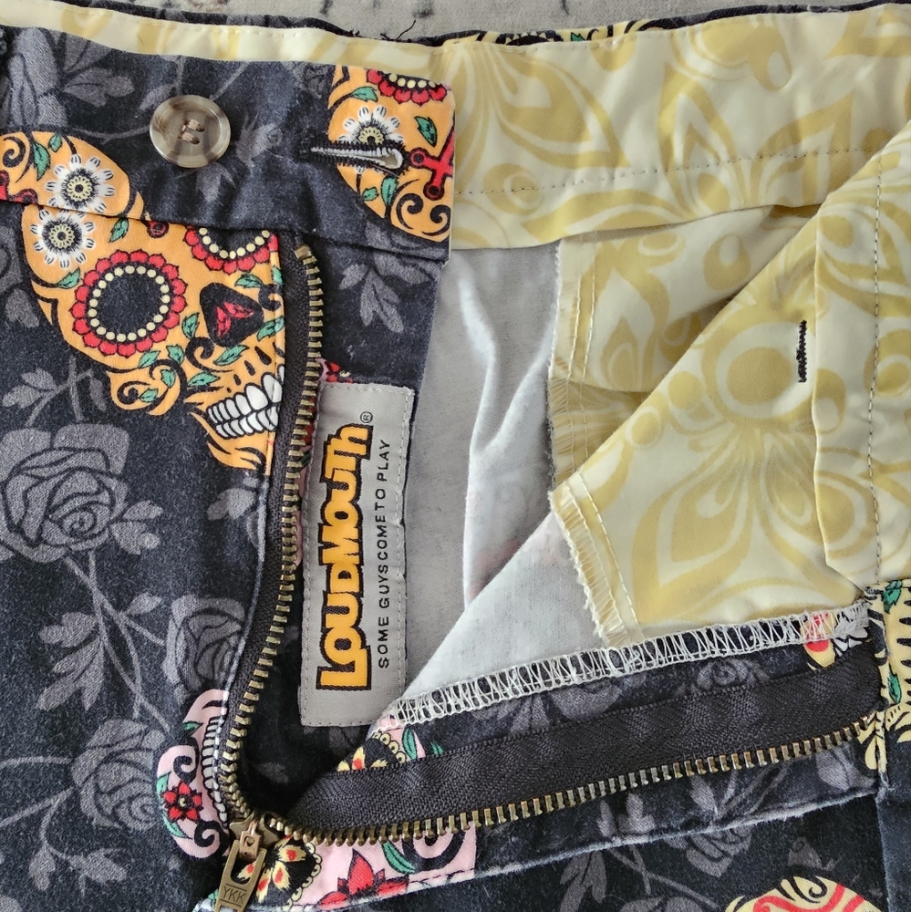 Loudmouth Sugar Skull Golf Shorts Size 38 - Picture 8 of 9